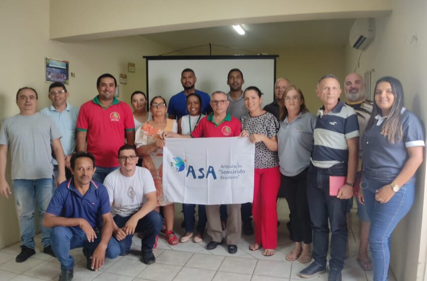  Sindicato dos Trabalhadores recebe comissão da ASA com programa cisterna segunda água.