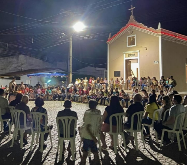  Terço marca abertura da festa de Santo Antônio no bairro Praça.