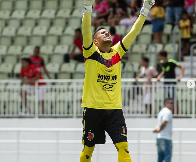  Goleiro José Mário deixa o Barcelona e assina com o Cruzeiro da Lagoa Redonda.