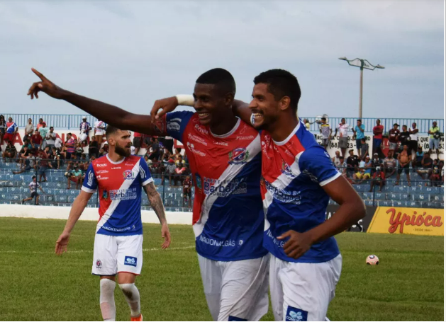  Barbalha reage e encontra nome para assumir a direção do time em campo.