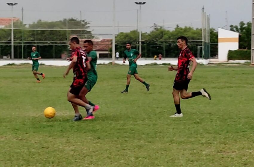  Verdão e Vitória realiza treino com vistas no municipal.