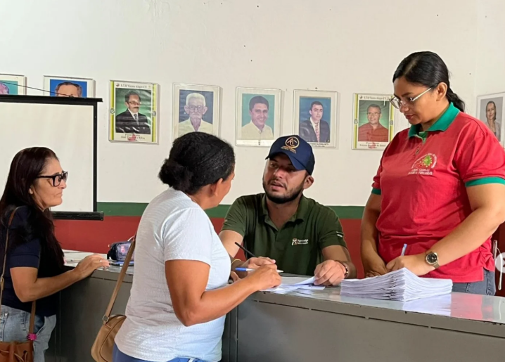  25 produtores assinam contrato com AgroAmigo