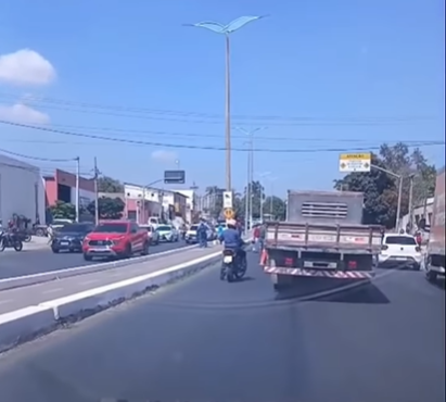  Homem morre após ser colhido por uma moto em alta velocidade